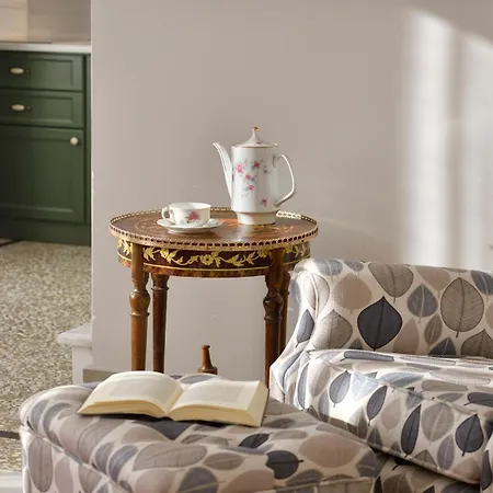 Athenian Vintage Apartments-3